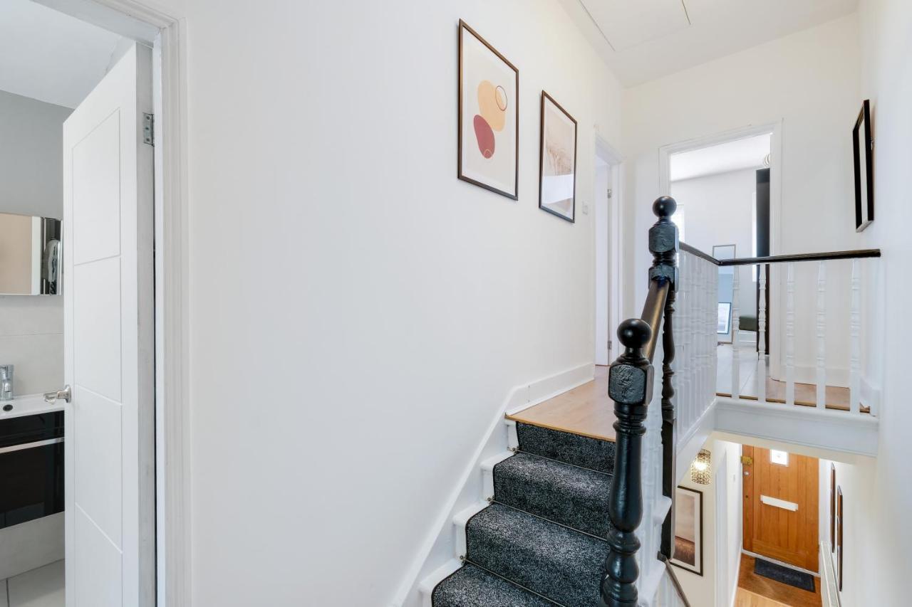 Luxury 3 Bedroom 2 Bathroom House, Fulham By 360Stays London Exterior photo
